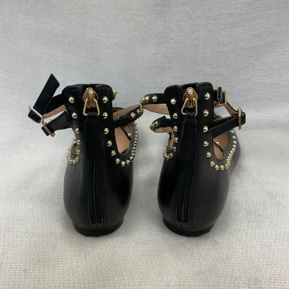 J Lo Jennifer Lopez Black Ayaba Closed Toe Shoes Gold Studded Details Sz 7.5 - Picture 4 of 11